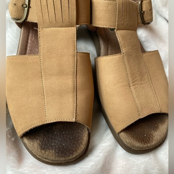 Easy Spirit Tan Leather Sandals - Picture 3 of 11